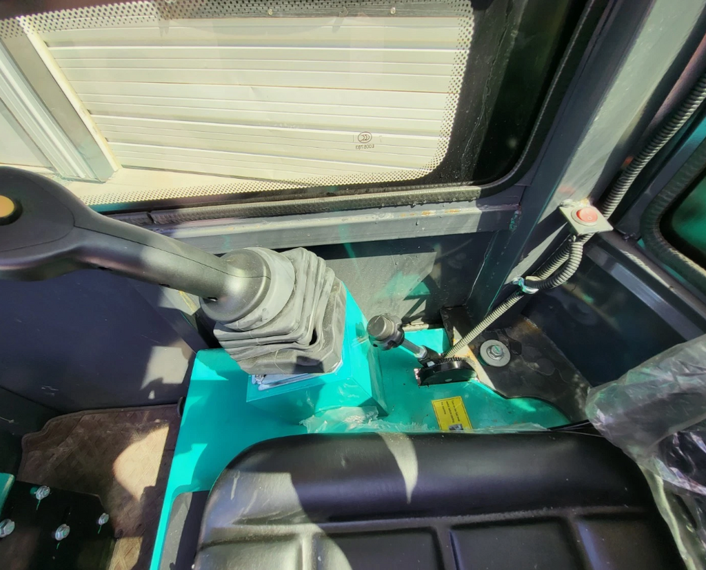 Enclosed Cab MH13RX 1 Ton Mini Excavator