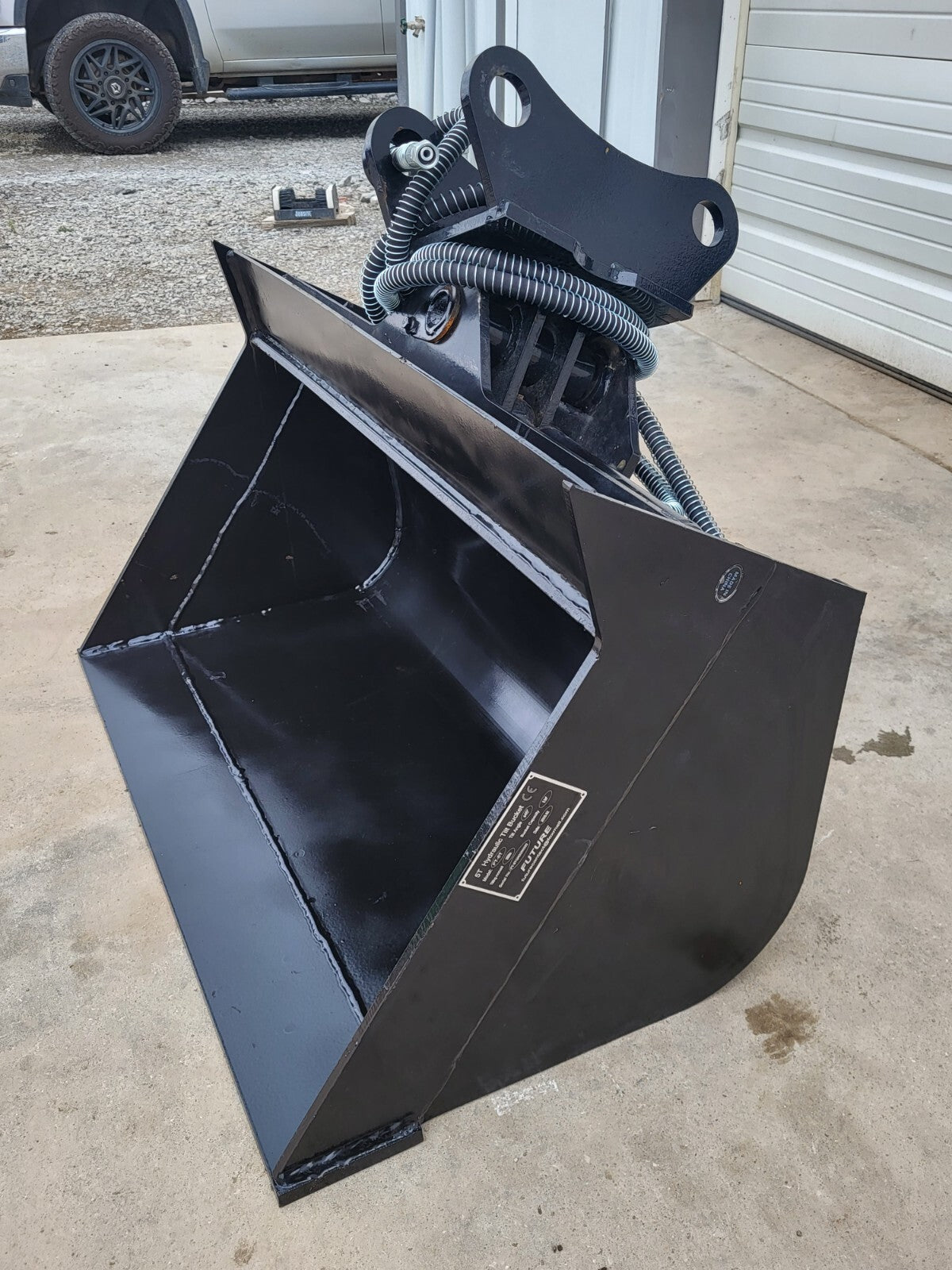 Future 5T Hydraulic Tilt Bucket