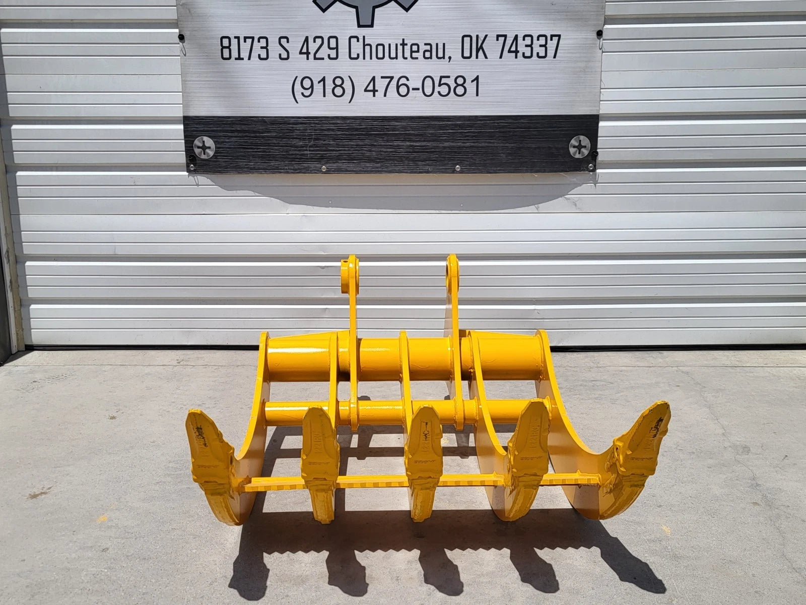 TOFT08R Excavator Rake (Fits CAT 320)