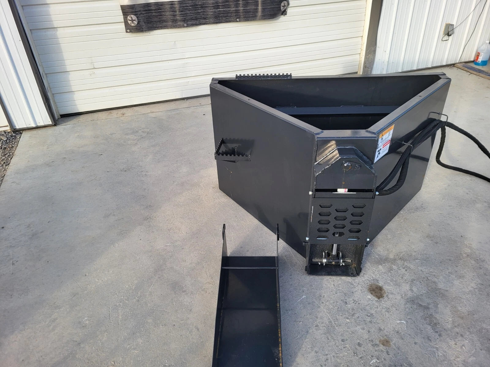 Wolverine Concrete Bucket Chute