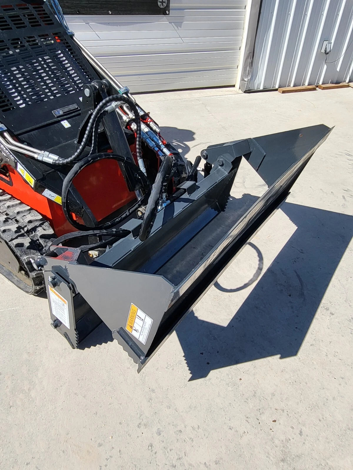 Mini Skid Steer 4-in-1 Bucket
