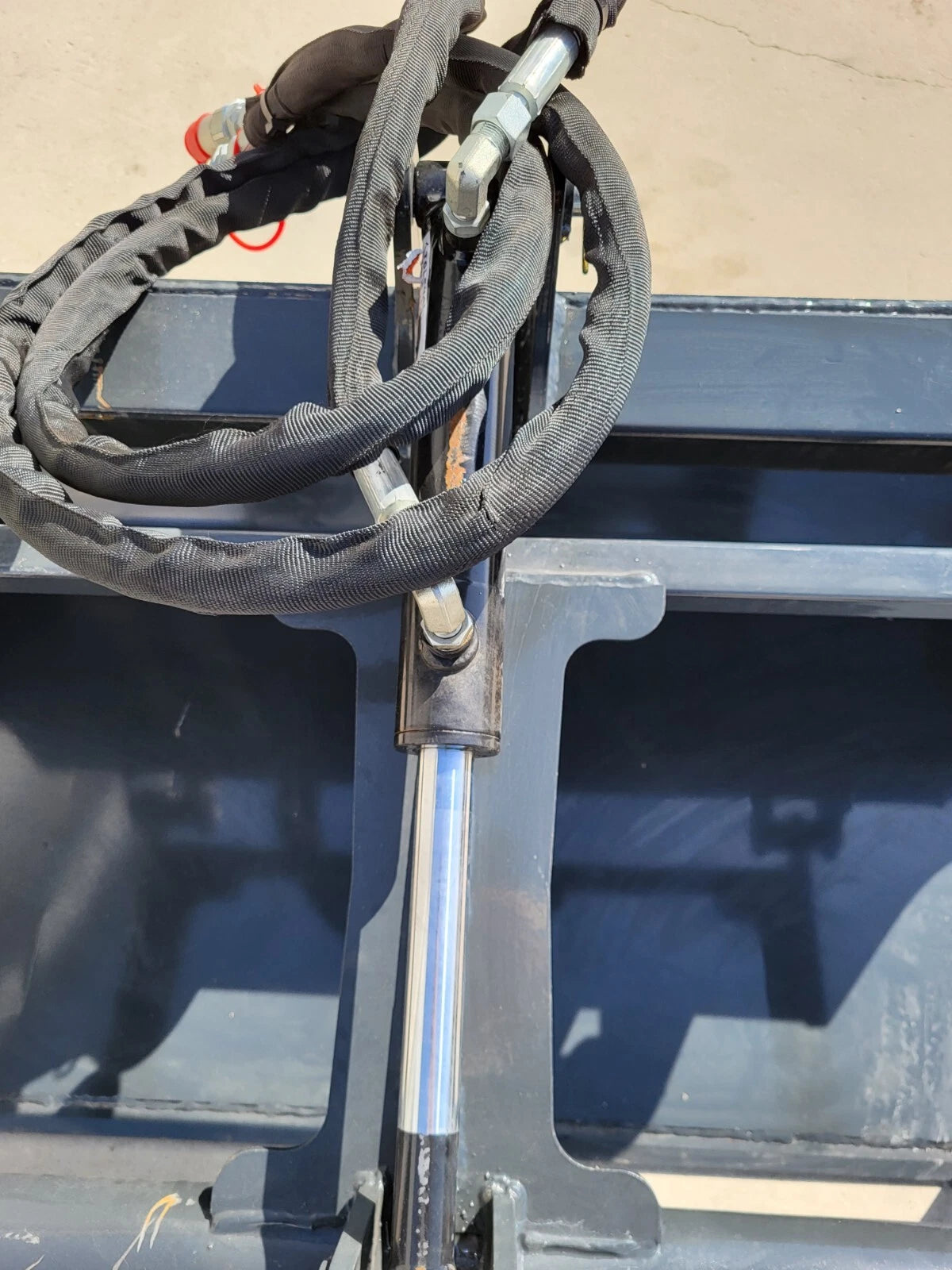44″ Mini Skid Steer Grapple Bucket