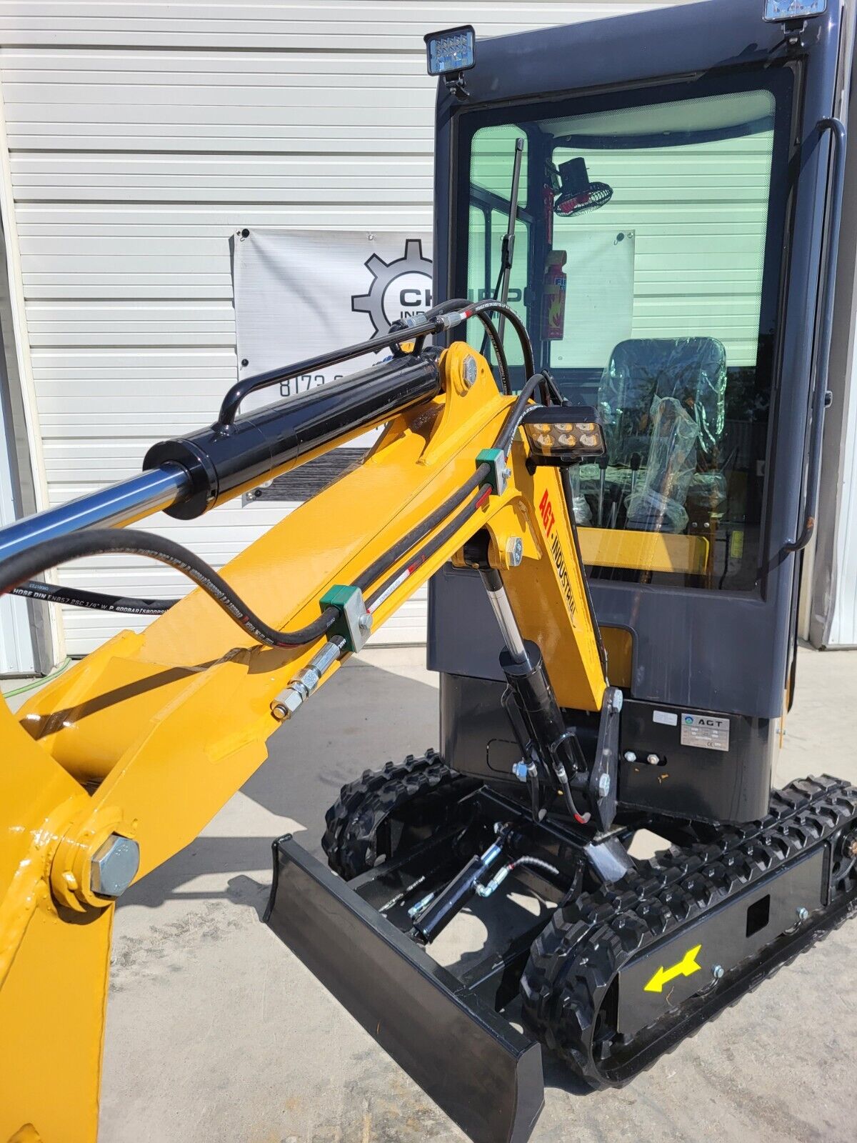 AGT H13R 1 Ton Mini Excavator