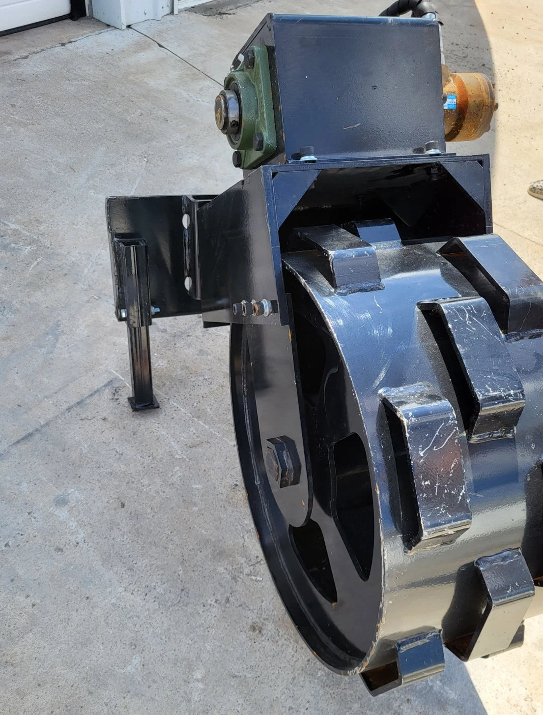 GIYI 12″ Mini Skid Steer Trench Compactor Wheel