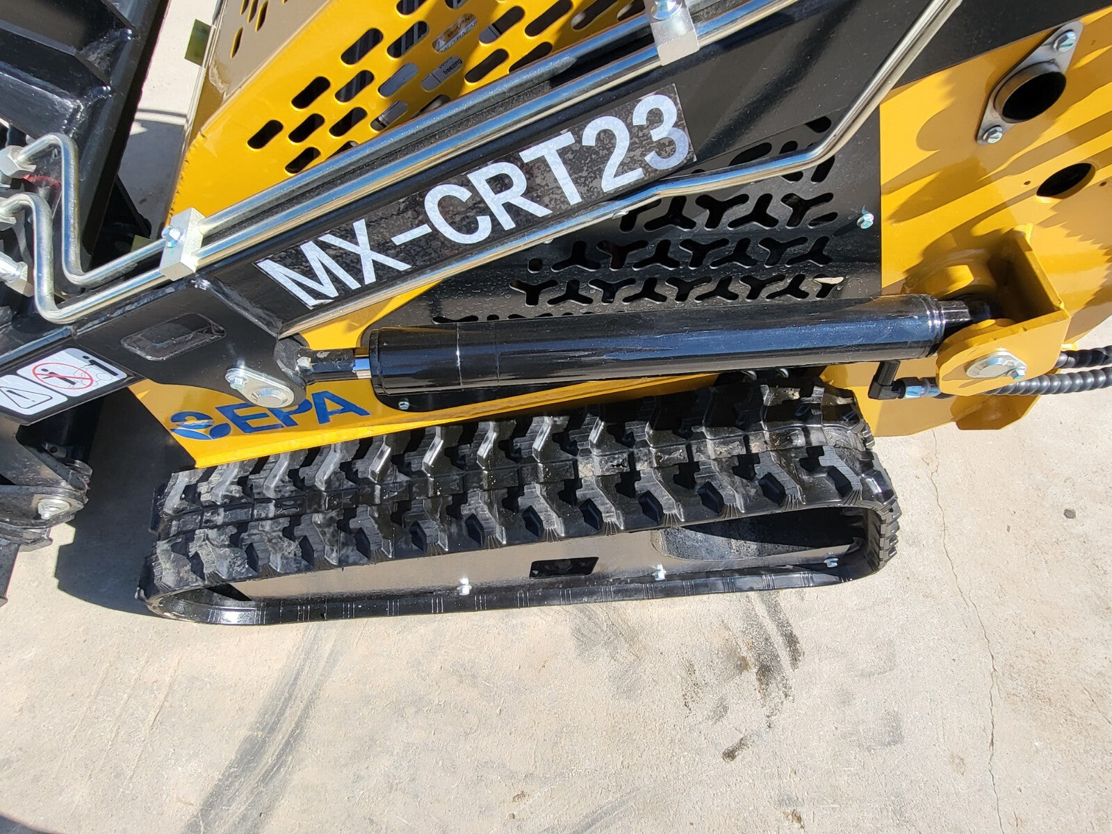AGT MX-CRT23 Mini Skid Steer