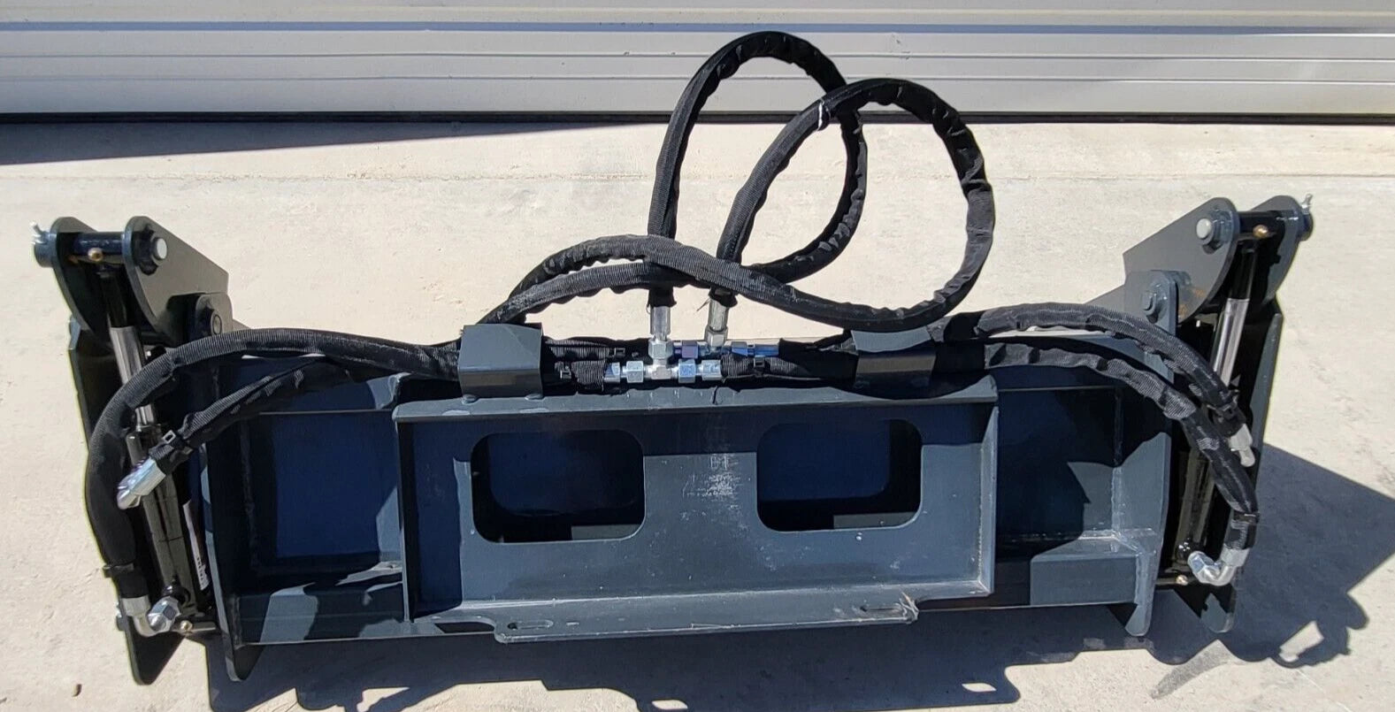 Mini Skid Steer 4-in-1 Bucket