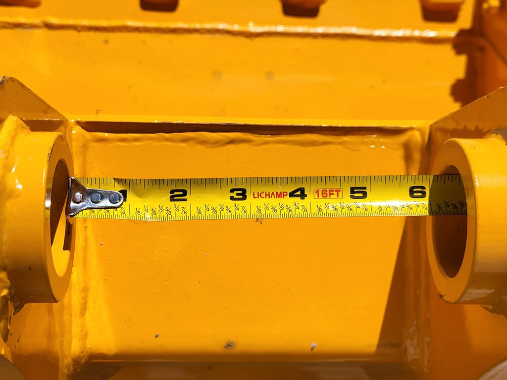 24″ Excavator Bucket (Fits CAT 305)
