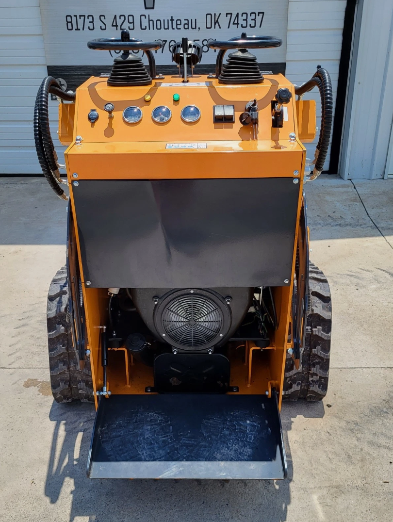 QB-480 Mini Skid Steer