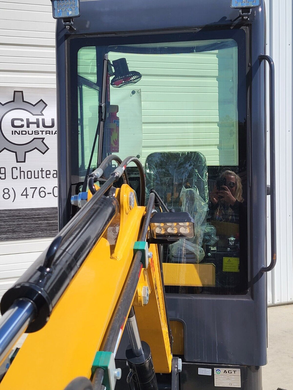 AGT H13R 1 Ton Mini Excavator
