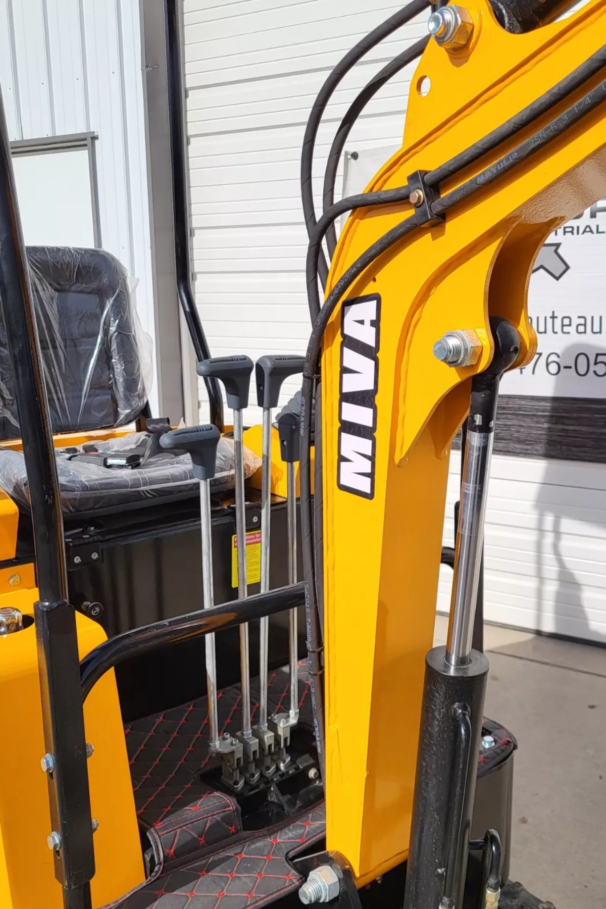 MIVA VA15 1.5 Ton Mini Excavator