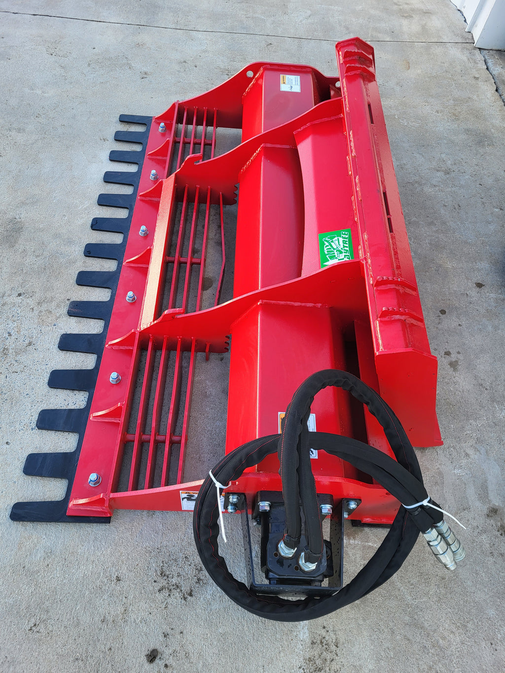 Bi-Directional Power Rake Land Leveler