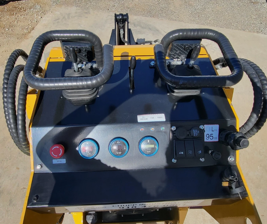 AGT MX-CRT23 Mini Skid Steer